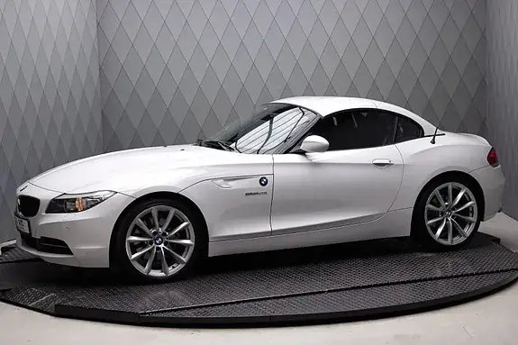 BMW Z4 2010 photo 2