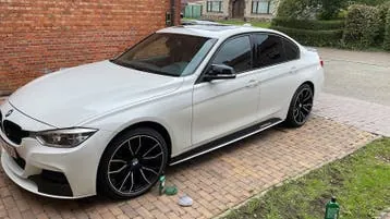 BMW 328I