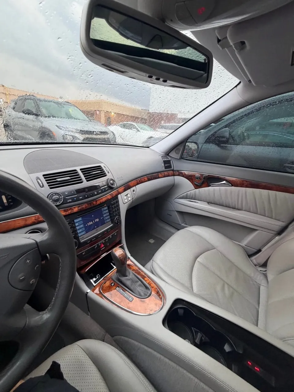 Mercedes-Benz E320 2005 photo 4