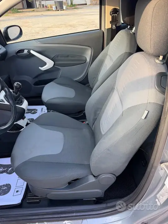 Ford Ka 2010 photo 5