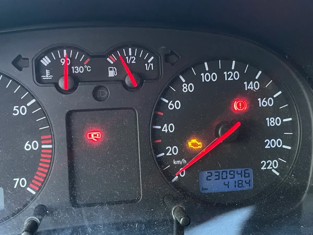 Volkswagen Golf 2001 photo 2