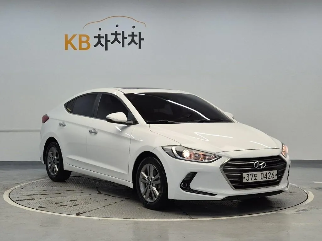 Hyundai Avante 2016 photo 4