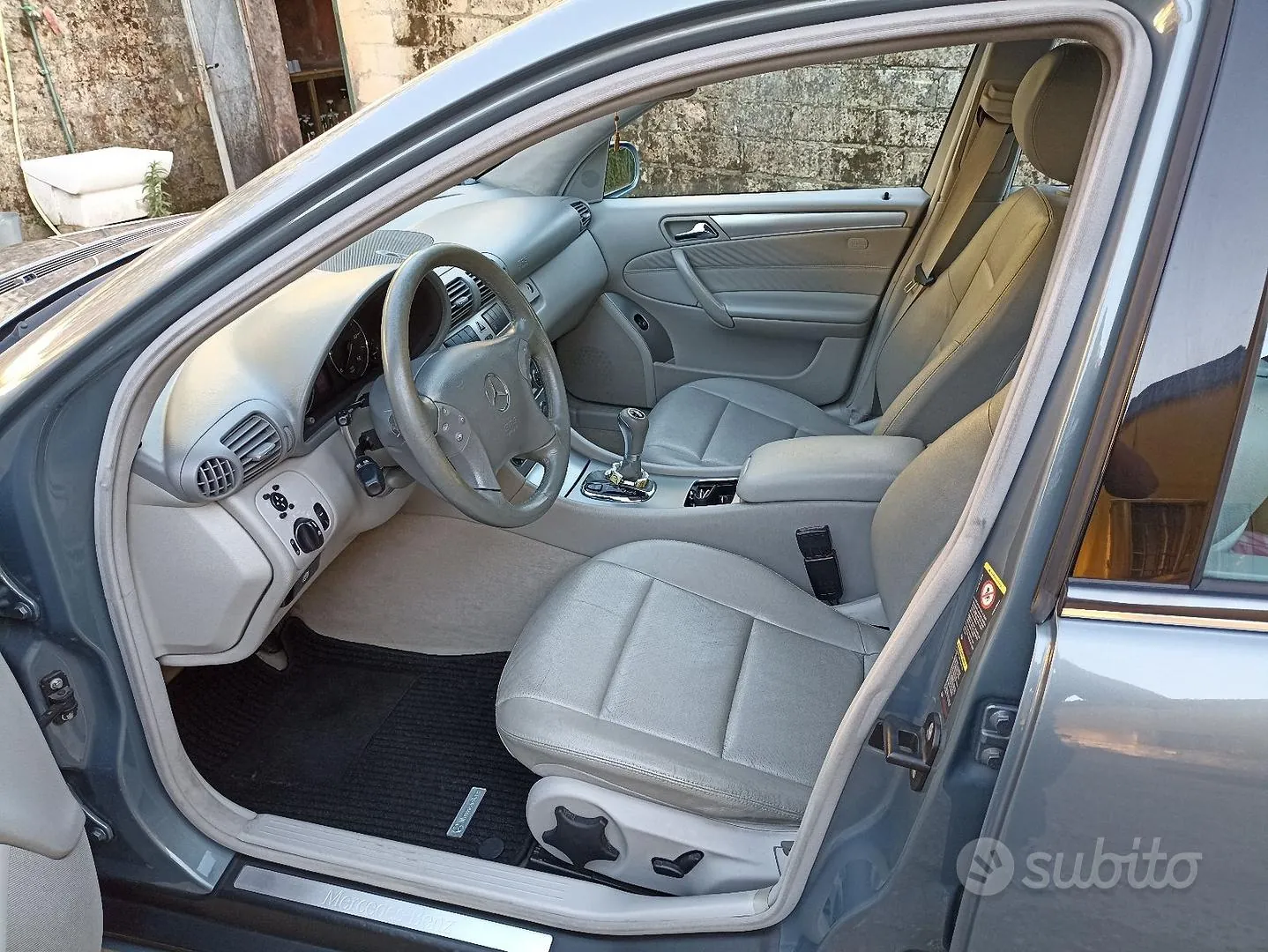 Mercedes-Benz C220 2006 photo 5