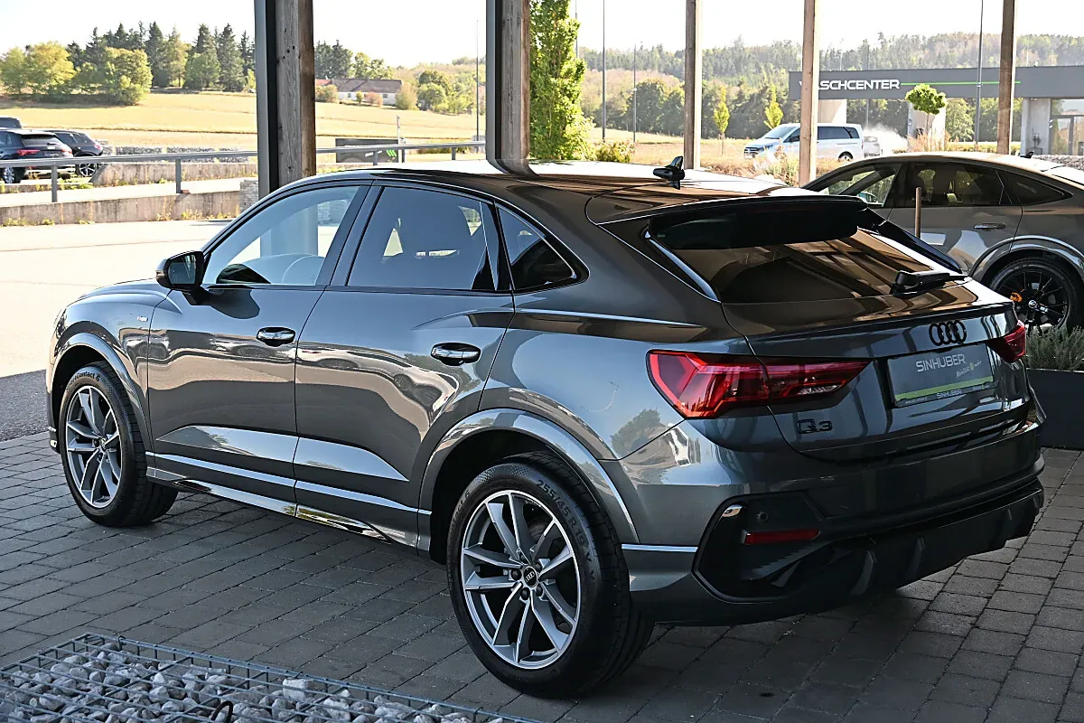 Audi Q3 2024 photo 3