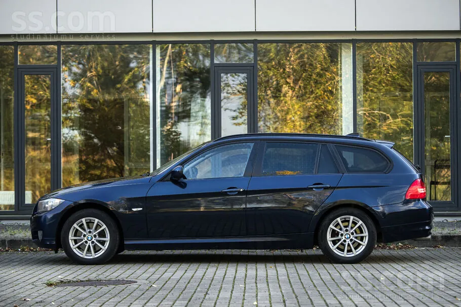 BMW 320 2011 photo 5