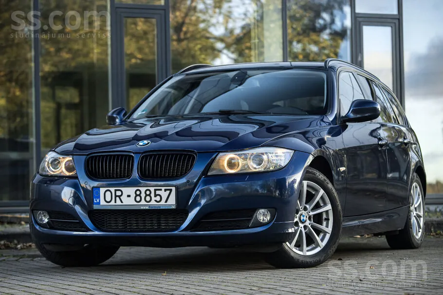 BMW 320 2011 photo 2