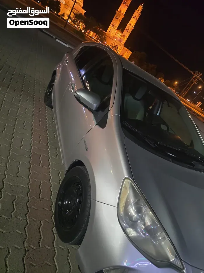Toyota Yaris 2014 photo 4