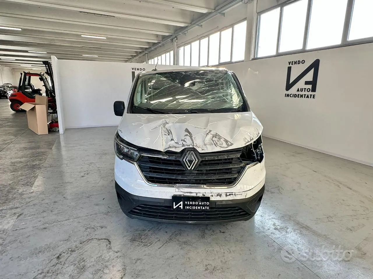 Renault Trafic 2024 photo 2