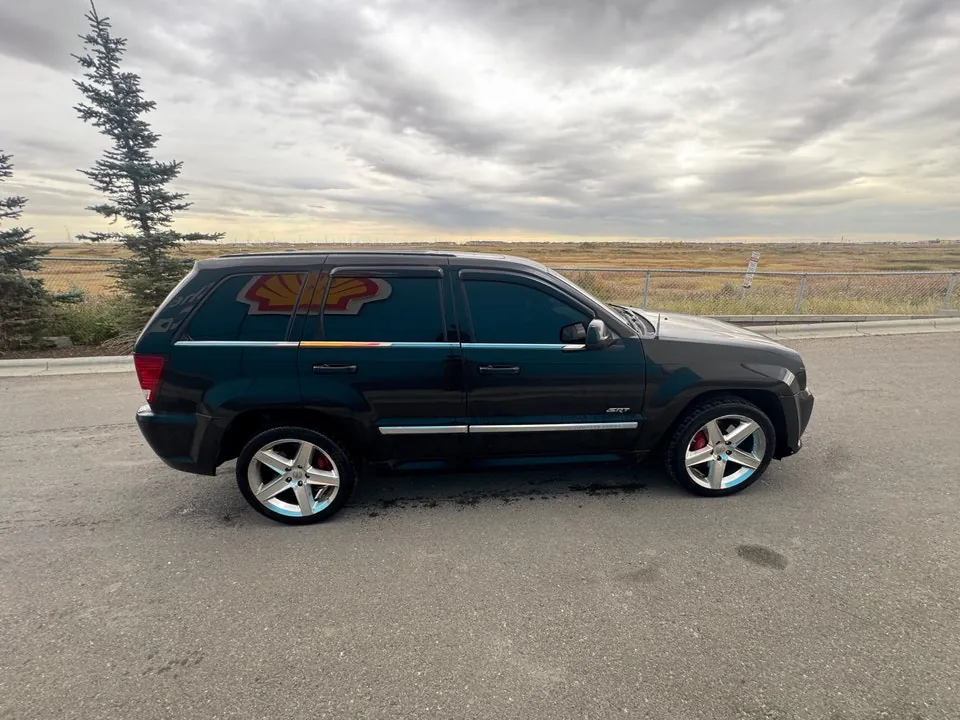 Jeep Grand Cherokee 2010 photo 4
