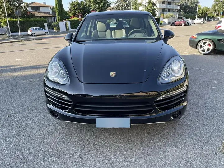 Porsche Cayenne 2011 photo 3