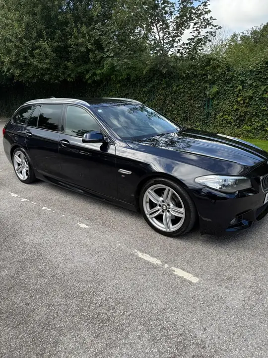 BMW 5 Series 2017 photo 2