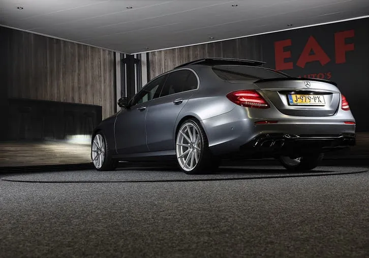 Mercedes-Benz E-Class 2020 photo 3