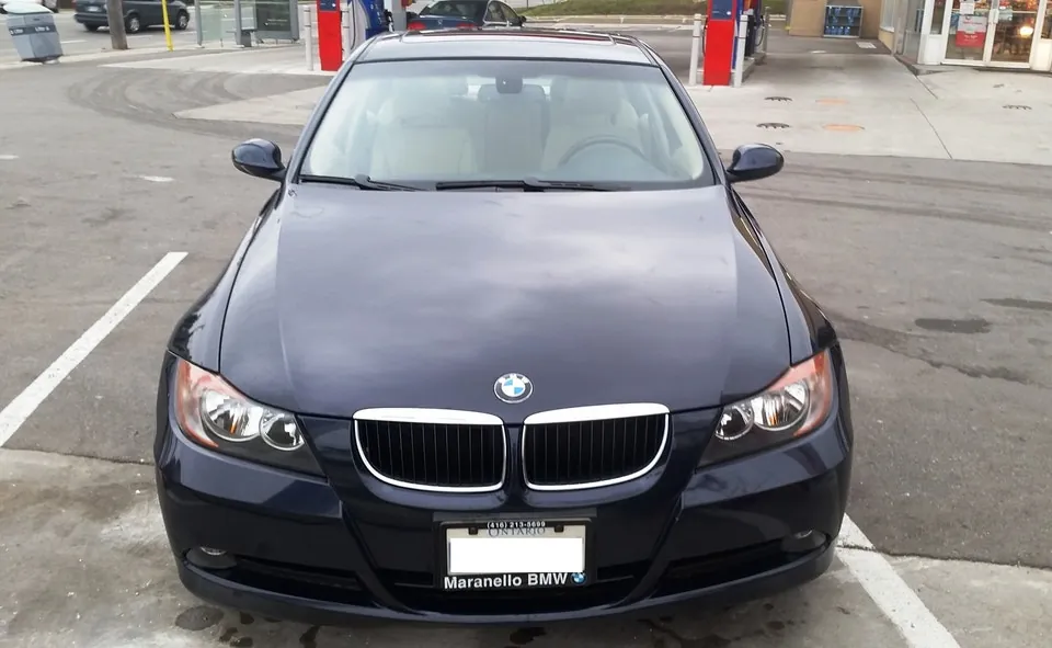 BMW 323I 2008 photo 4
