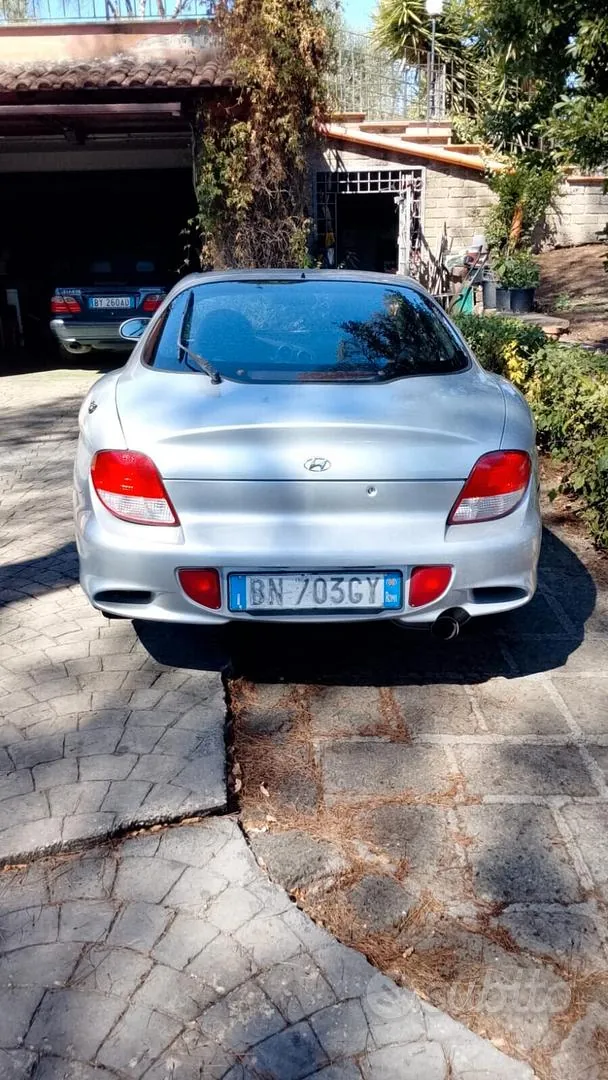 Hyundai Coupe 2000 photo 3