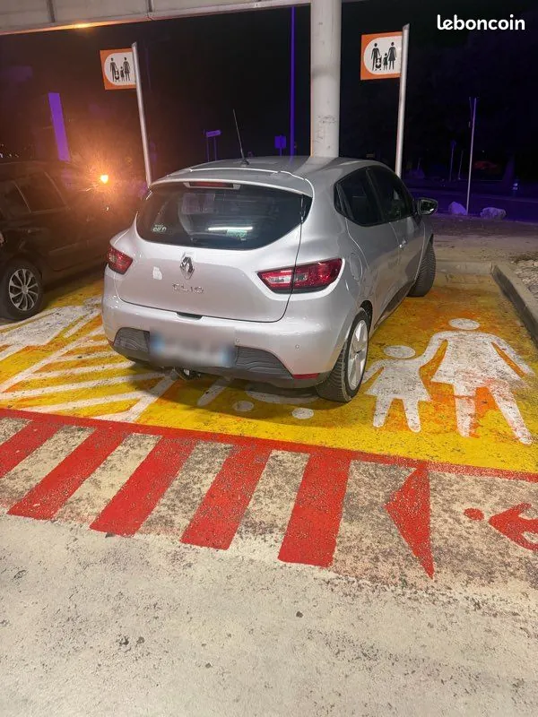 Renault Clio 2014 photo 2