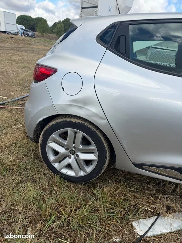 Renault Clio 2014 photo 3
