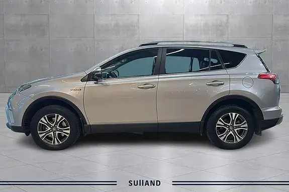 Toyota Rav4 2017 photo 2