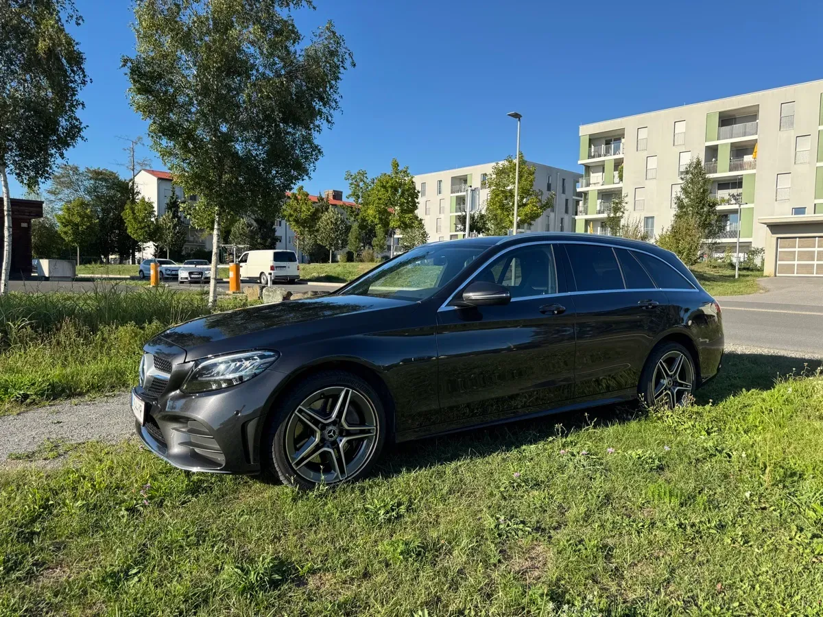 Mercedes-Benz C-Class 2020 photo 2