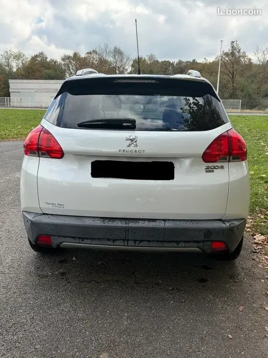 Peugeot 2008 2013 photo 2