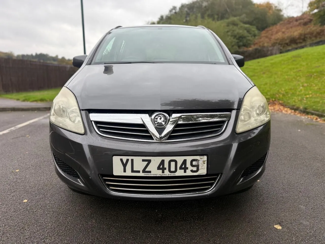 Vauxhall Zafira 2010 photo 2