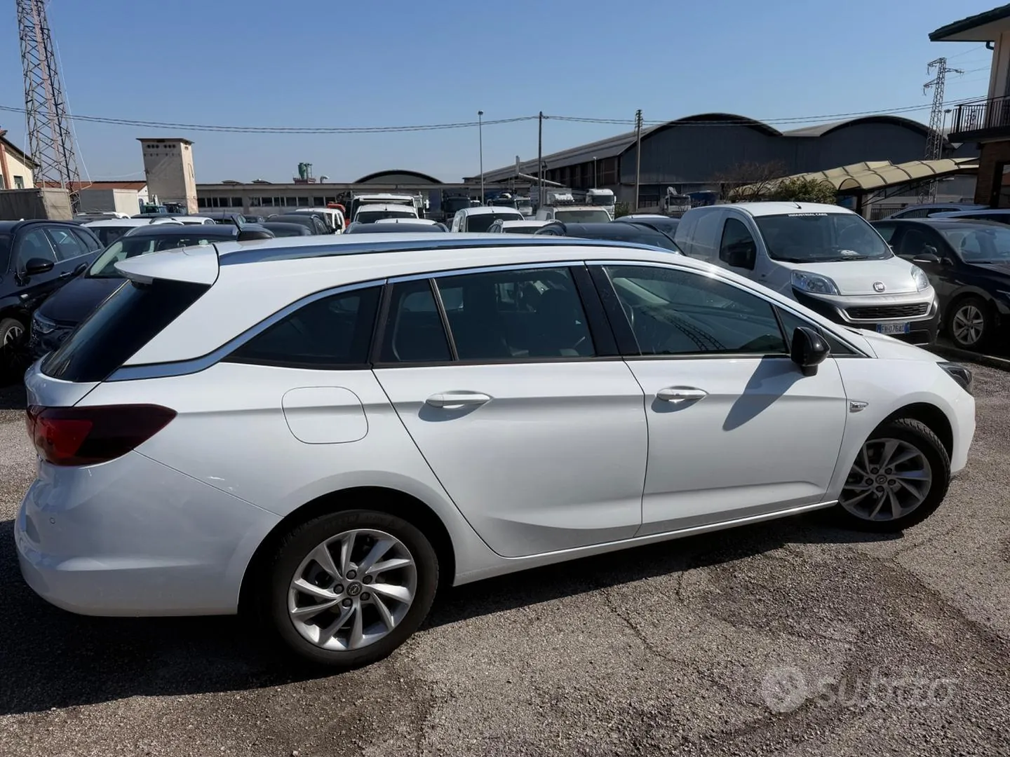 Opel Astra 2022 photo 4
