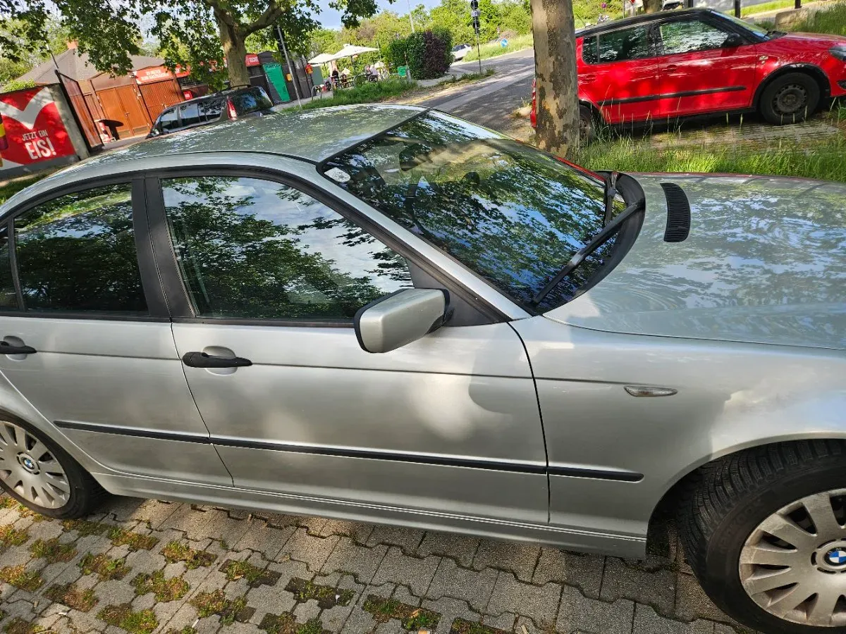 BMW 3 Series 2004 photo 3
