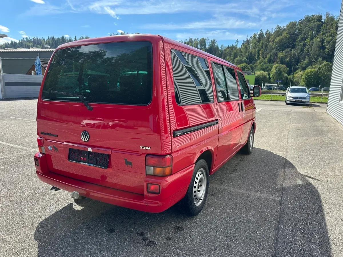 Volkswagen Multivan 2000 photo 3