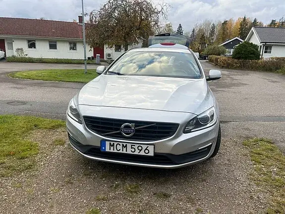 Volvo V60 2018 photo 2