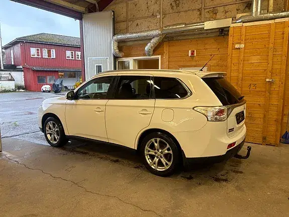 Mitsubishi Outlander 2015 photo 4