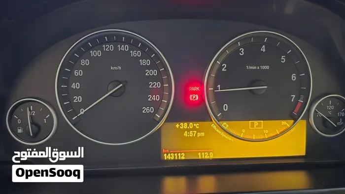 BMW 5 Series 2011 photo 2
