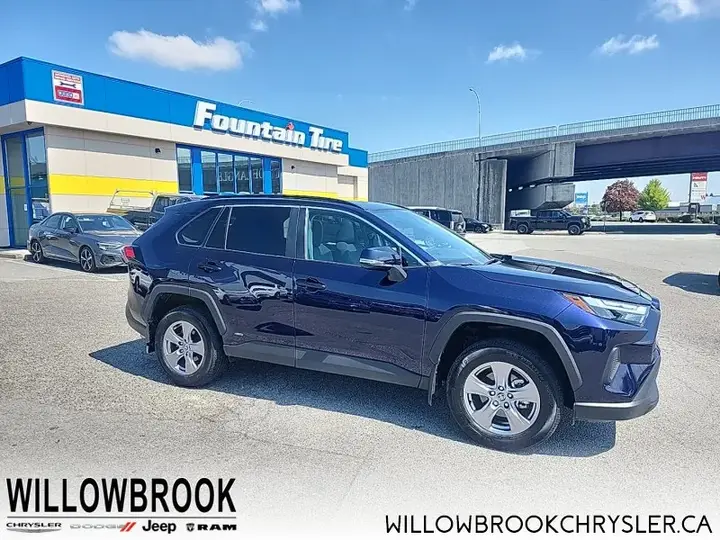 Toyota Rav4 2025 photo 5