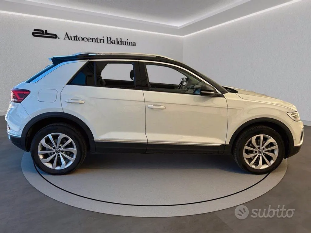 Volkswagen T-Roc 2023 photo 3