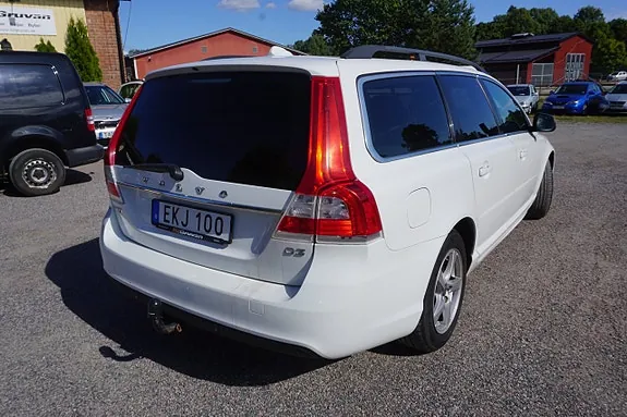 Volvo V70 2015 photo 3