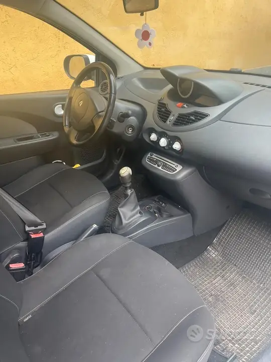 Renault Twingo 2011 photo 3