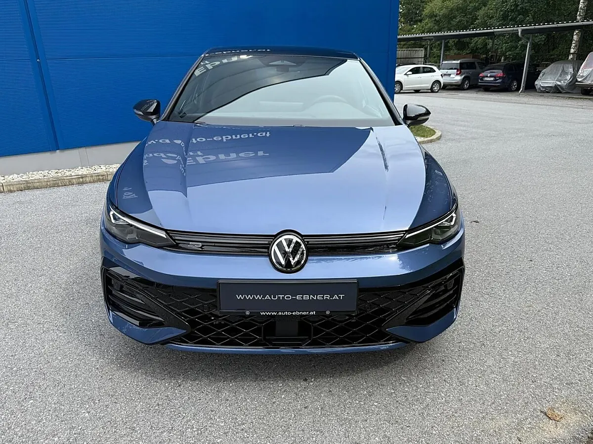 Volkswagen Golf 2026 photo 2