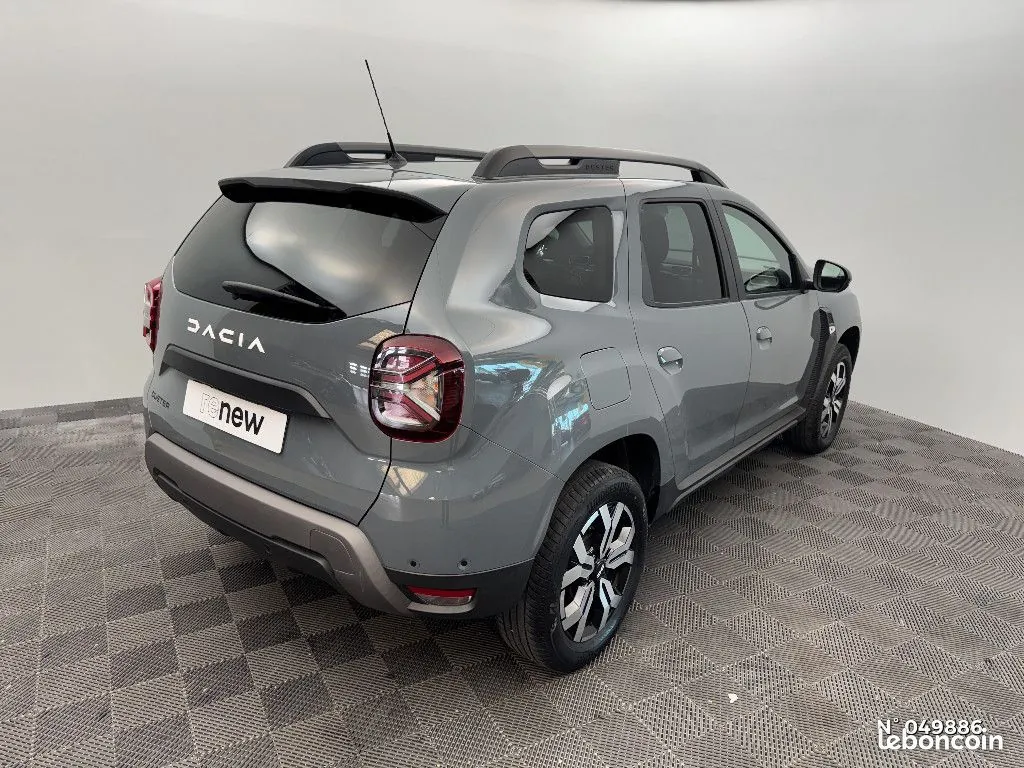 Dacia Duster 2023 photo 4