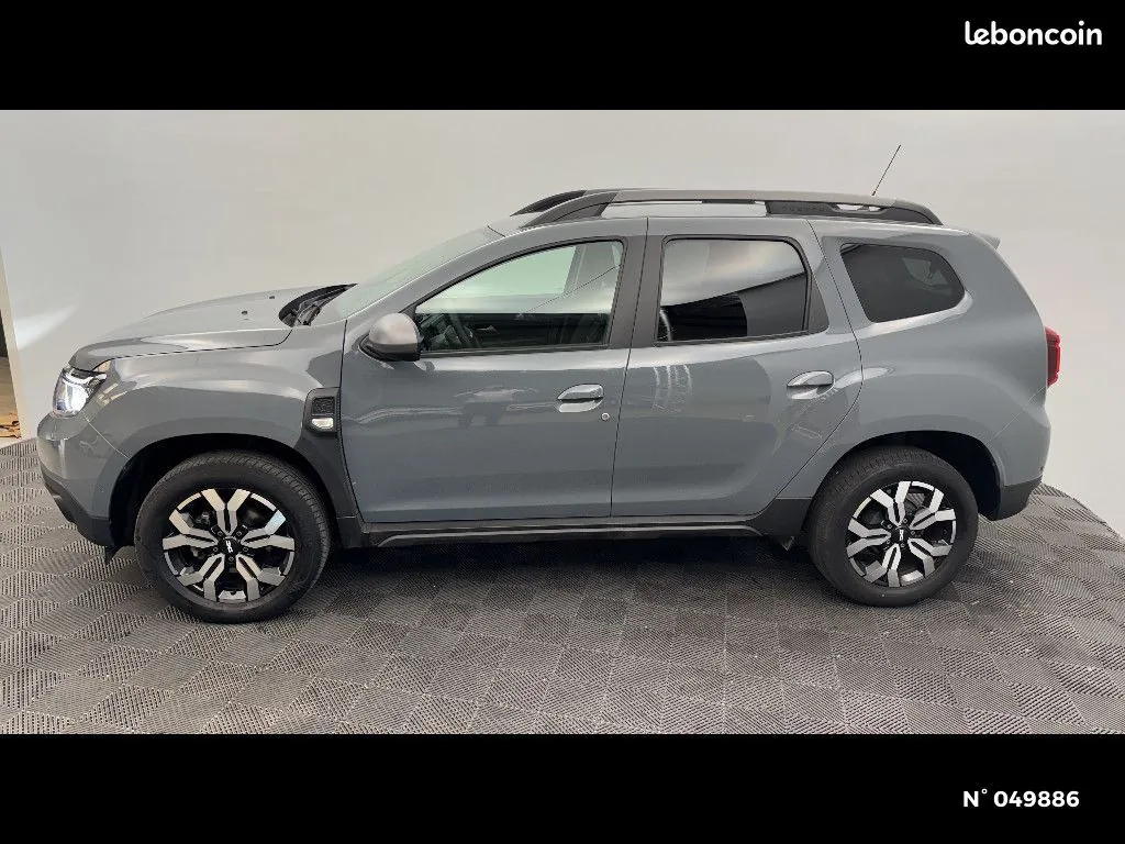 Dacia Duster 2023 photo 2