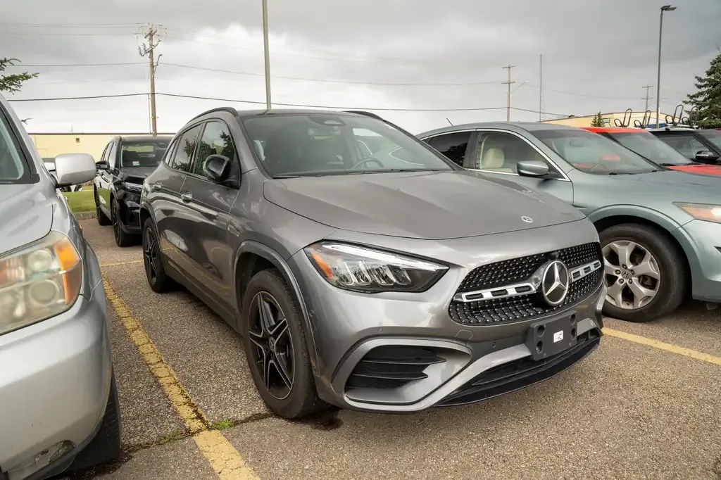 Mercedes-Benz Gla 2025 photo 2