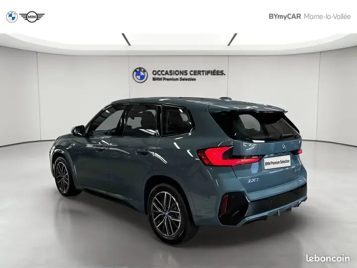 BMW Ix1 2024 photo 3