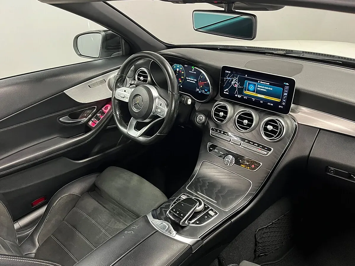 Mercedes-Benz C-Class 2019 photo 2