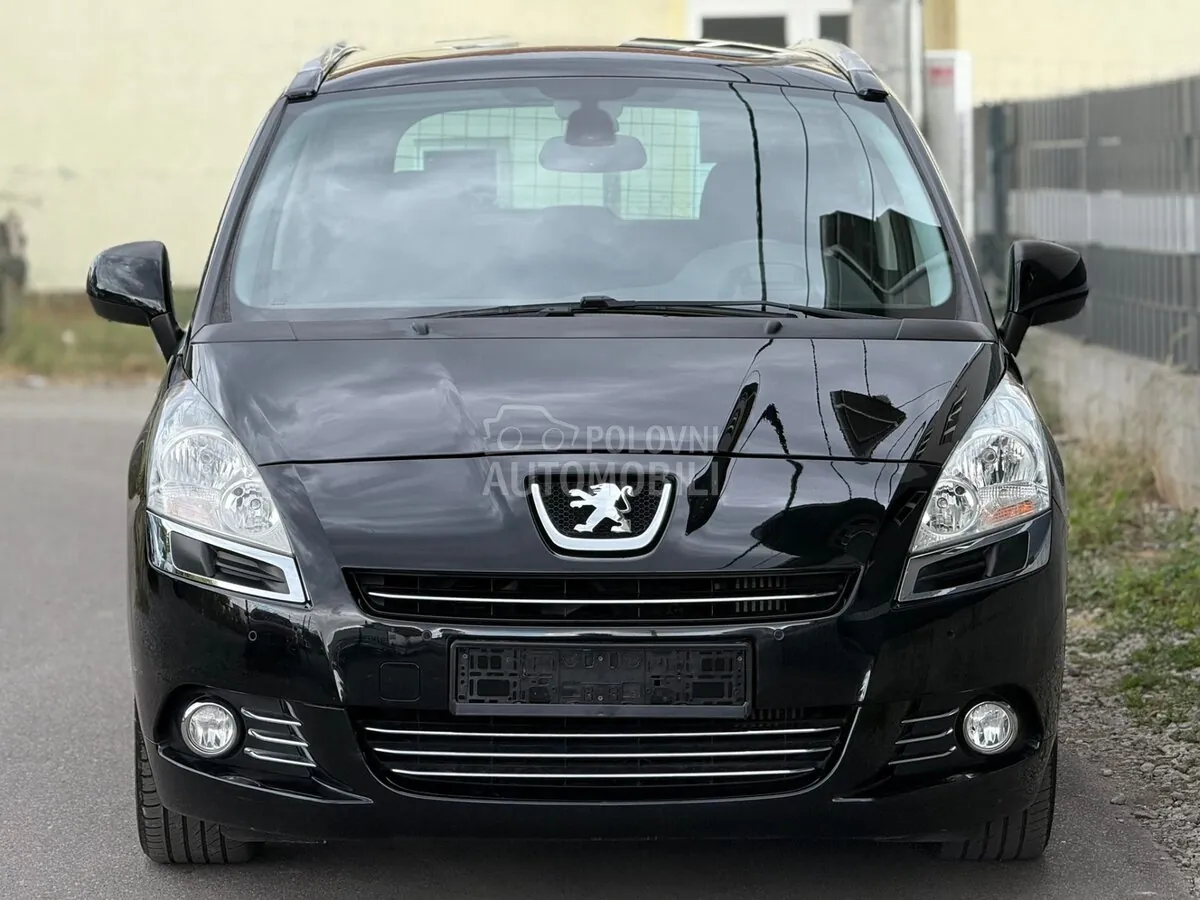 Peugeot 5008 2012 photo 5