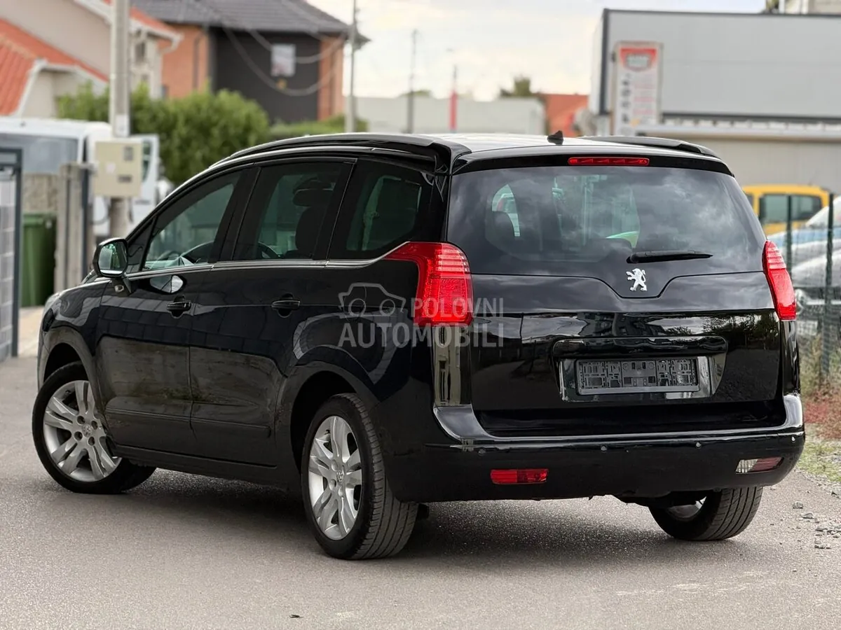 Peugeot 5008 2012 photo 2
