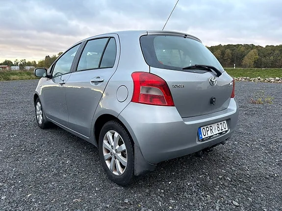 Toyota Yaris 2007 photo 3