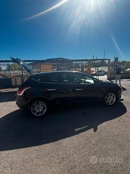Lancia Delta 2010 photo 5