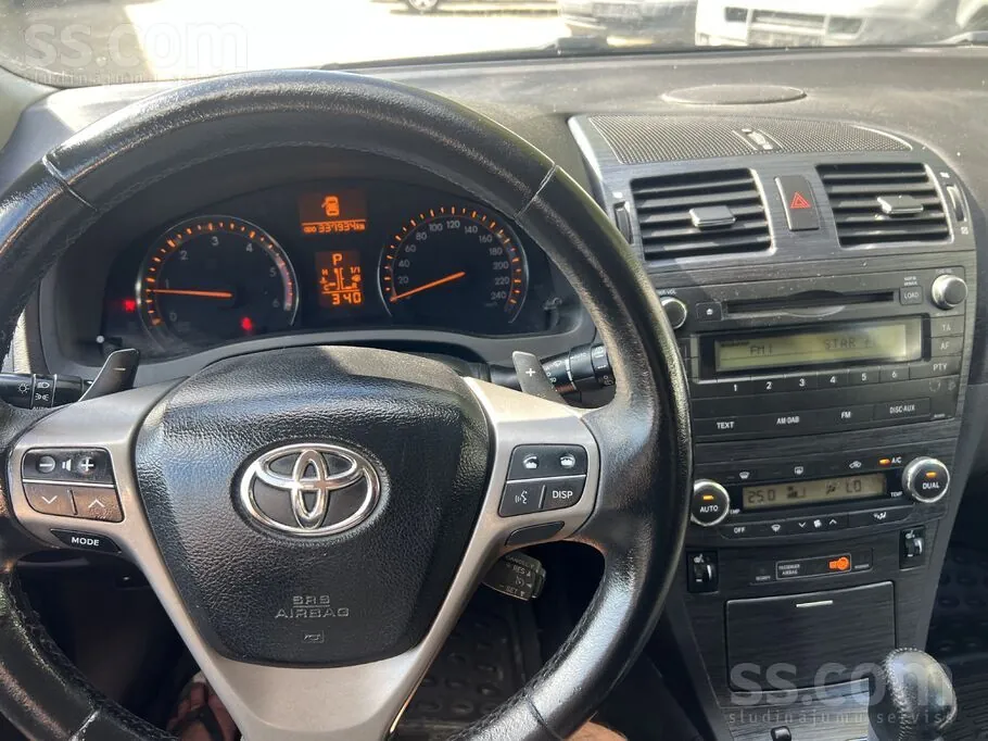 Toyota Avensis 2010 photo 4