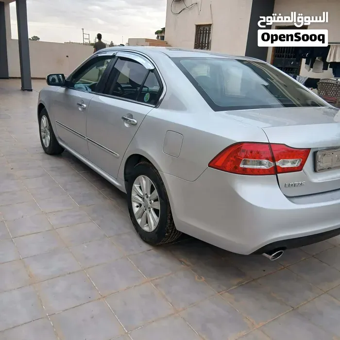 Kia Lotze 2008 photo 5