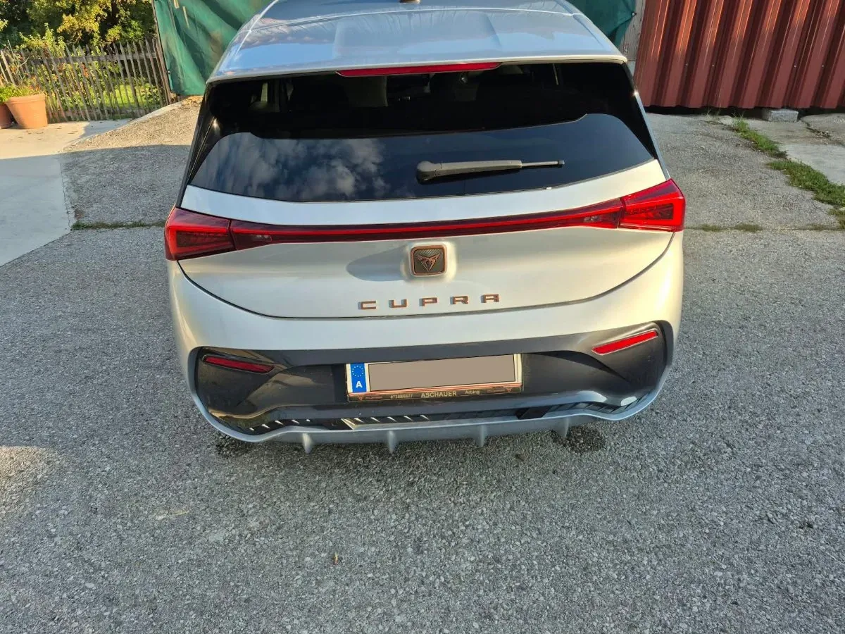 Cupra Born 2022 photo 2