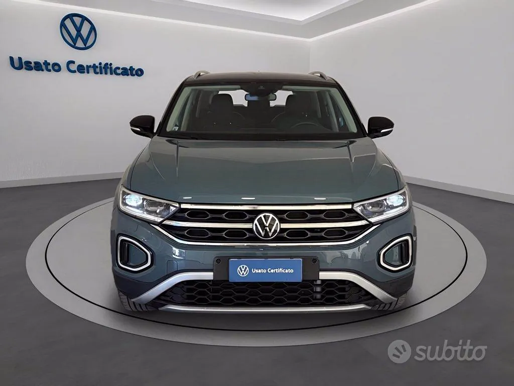 Volkswagen T-Roc 2023 photo 2