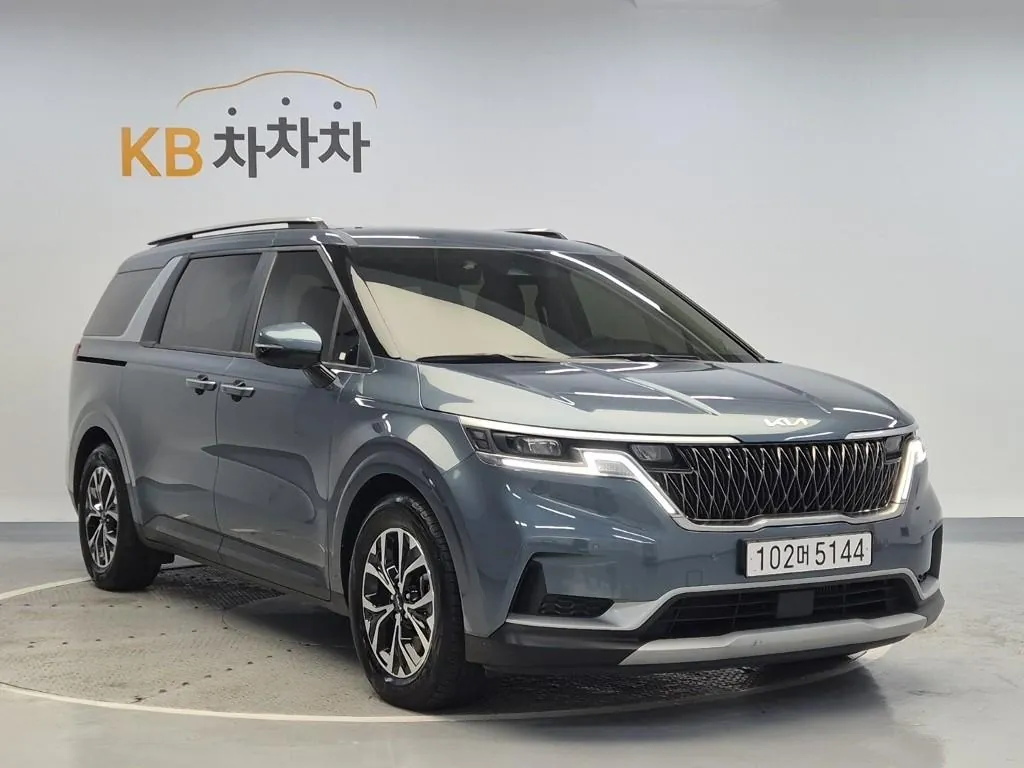 Kia Carnival 2022 photo 4