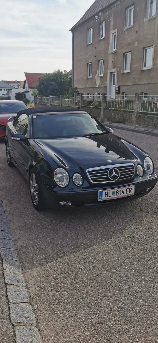 Mercedes-Benz Clk-Class 2001 photo 2